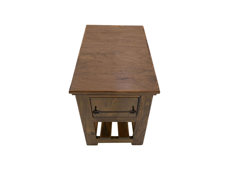 Walnut - Table