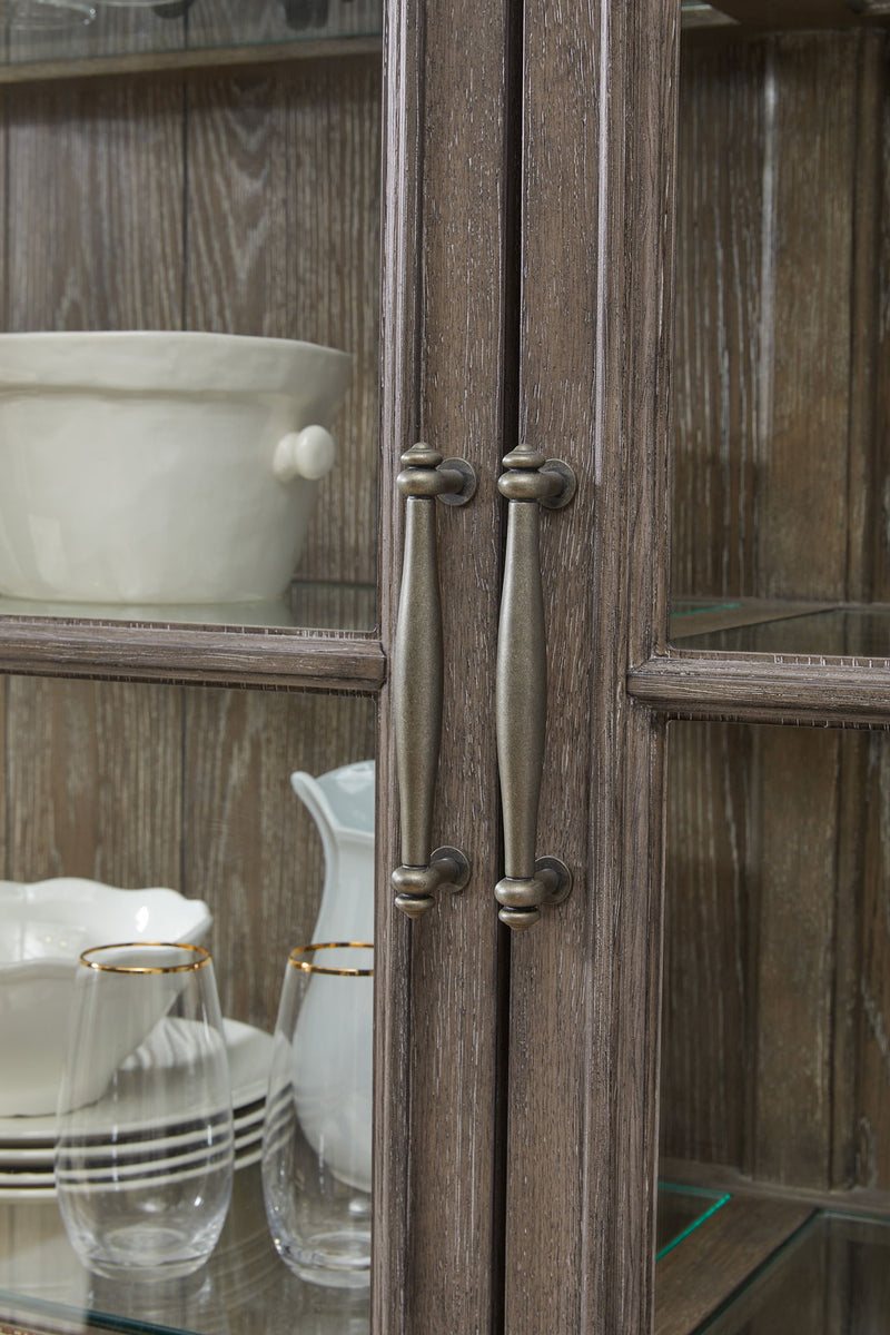 Madison Ridge - China Cabinet