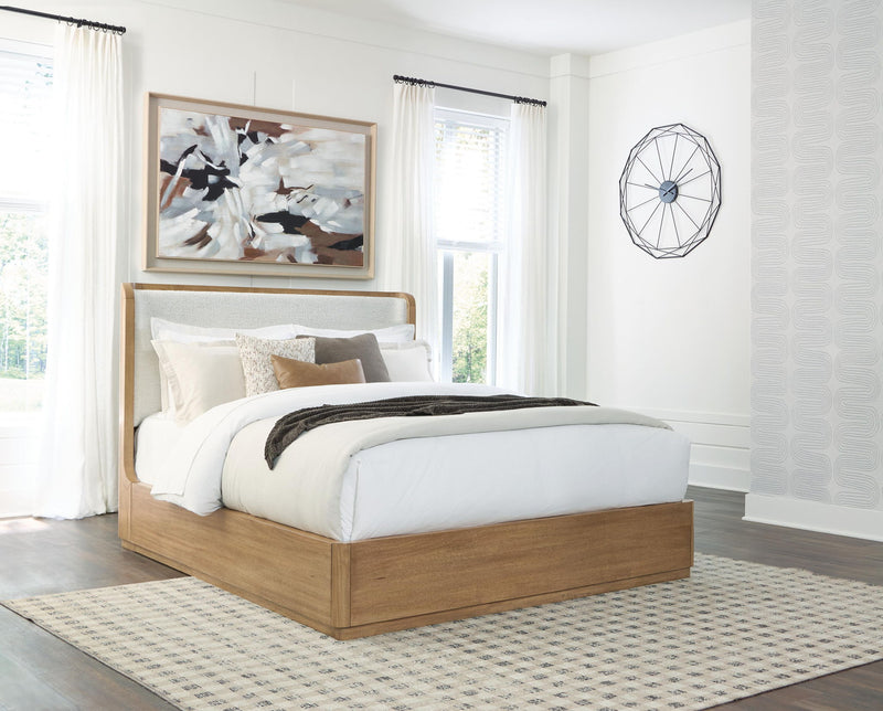 Pamaria - Upholstered Bed