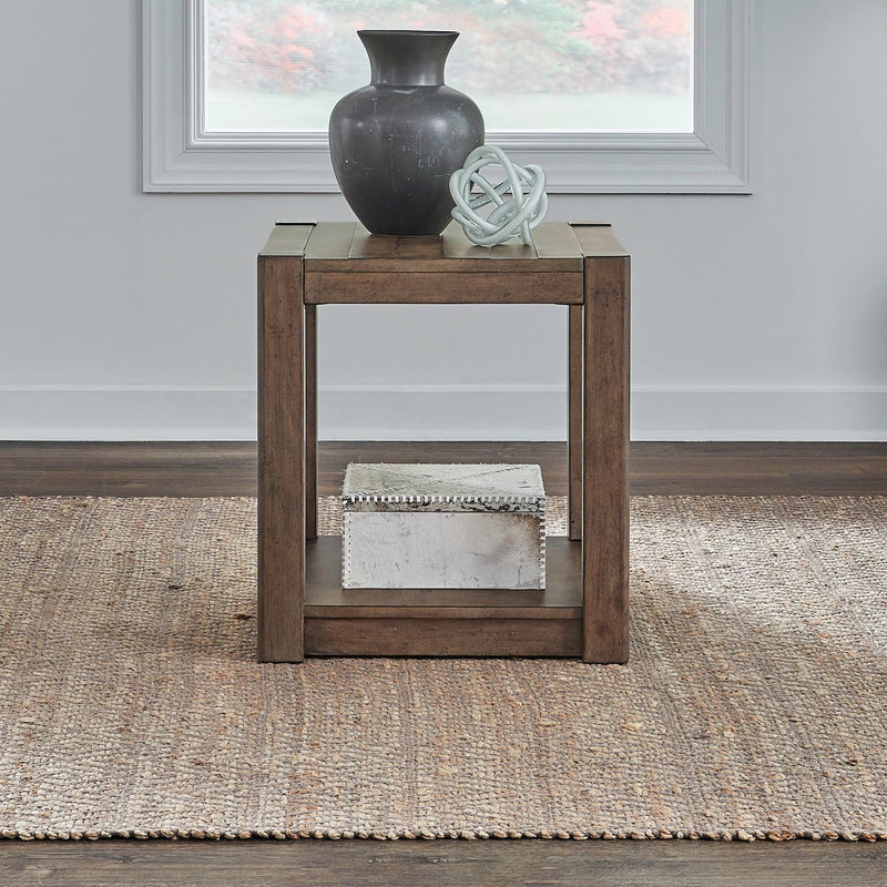 Broadmore - Table